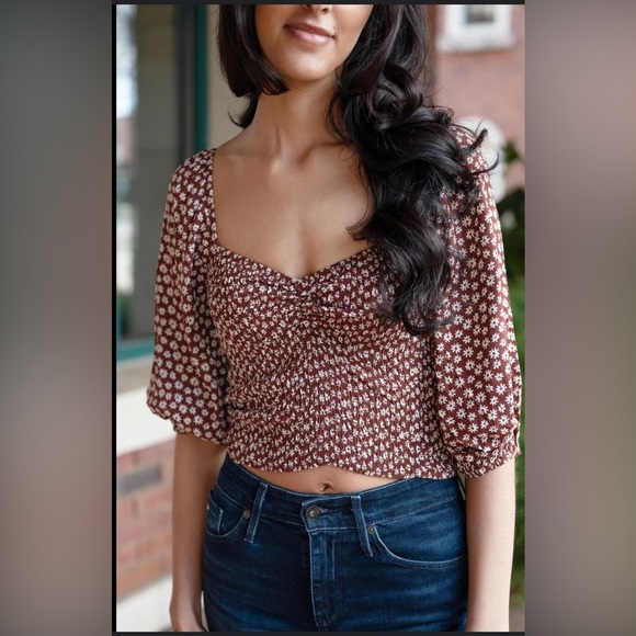 Audrey 3+1 Easy Peazy Floral Smocked Cinched Top size med - Picture 4 of 11